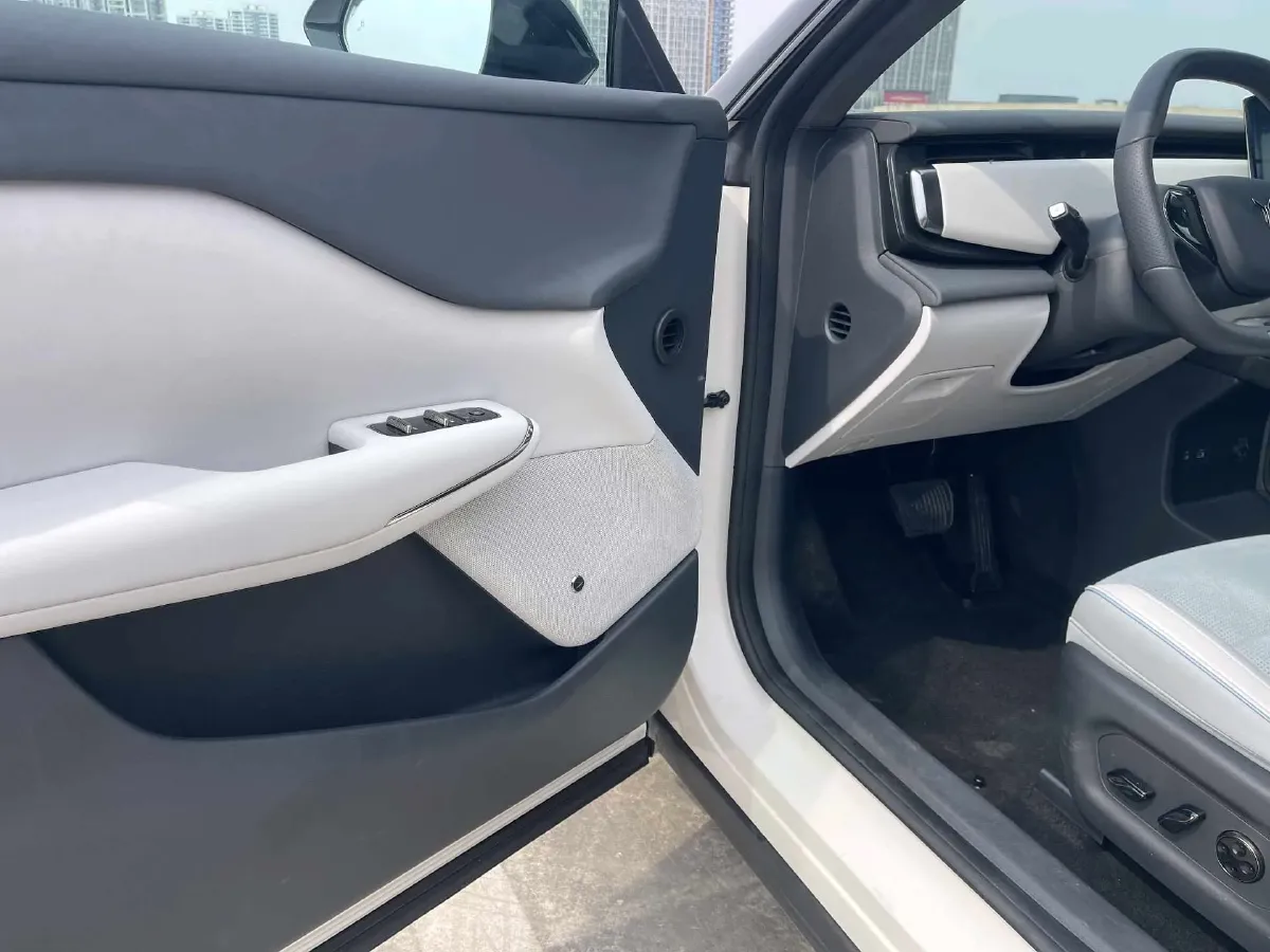 2024 Voyah ZhiYin BEV 79KWH,autocango,china used car exporter,china ev exporter,chinese used car exporter,chinese used ev exporter