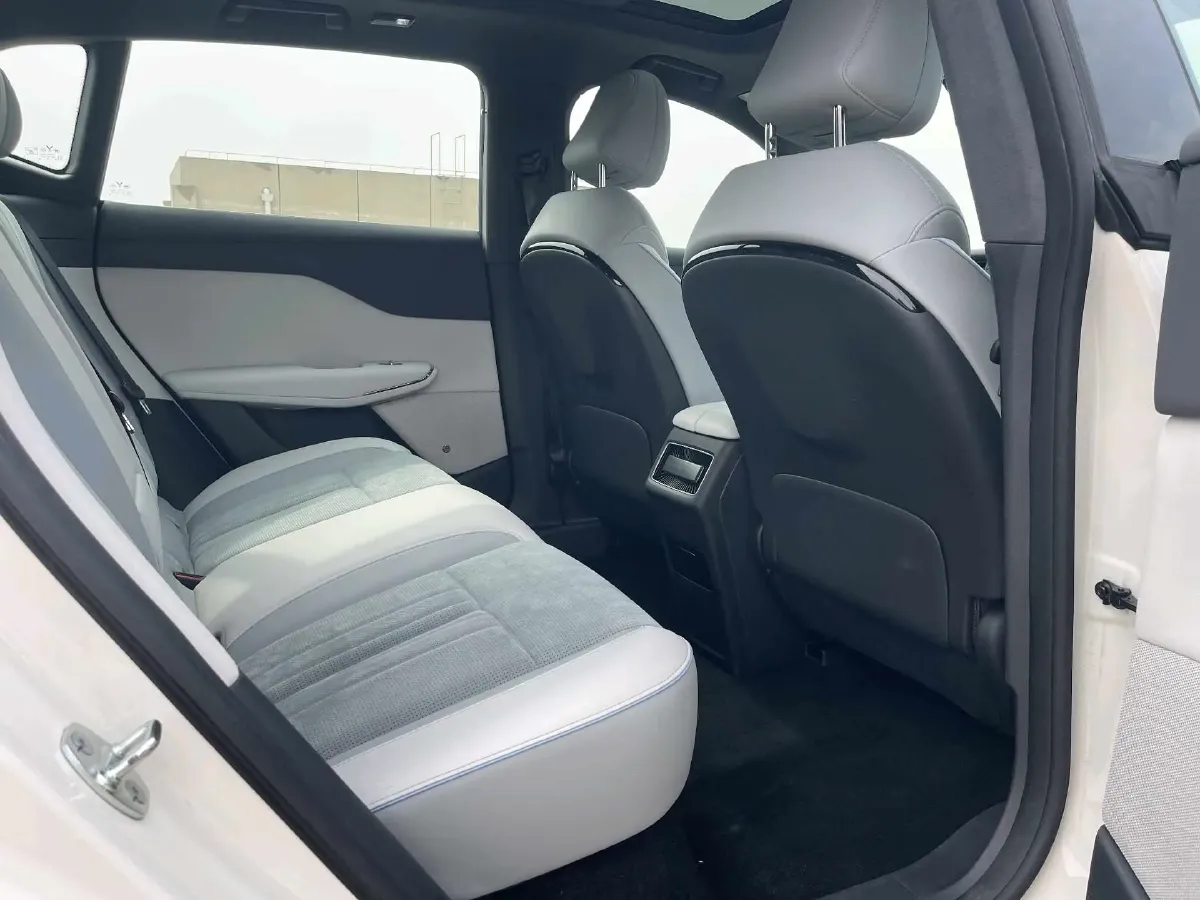 2024 Voyah ZhiYin BEV 79KWH,autocango,china used car exporter,china ev exporter,chinese used car exporter,chinese used ev exporter
