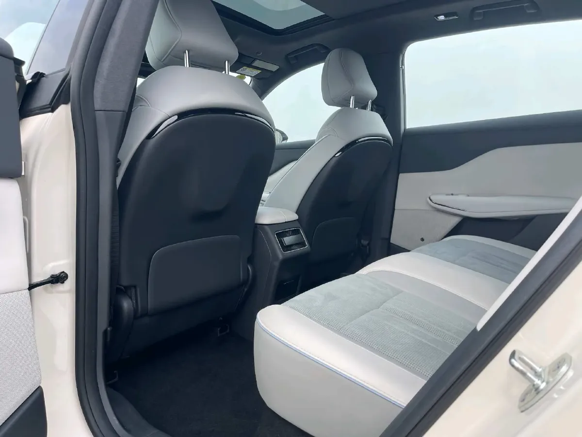 2024 Voyah ZhiYin BEV 79KWH,autocango,china used car exporter,china ev exporter,chinese used car exporter,chinese used ev exporter