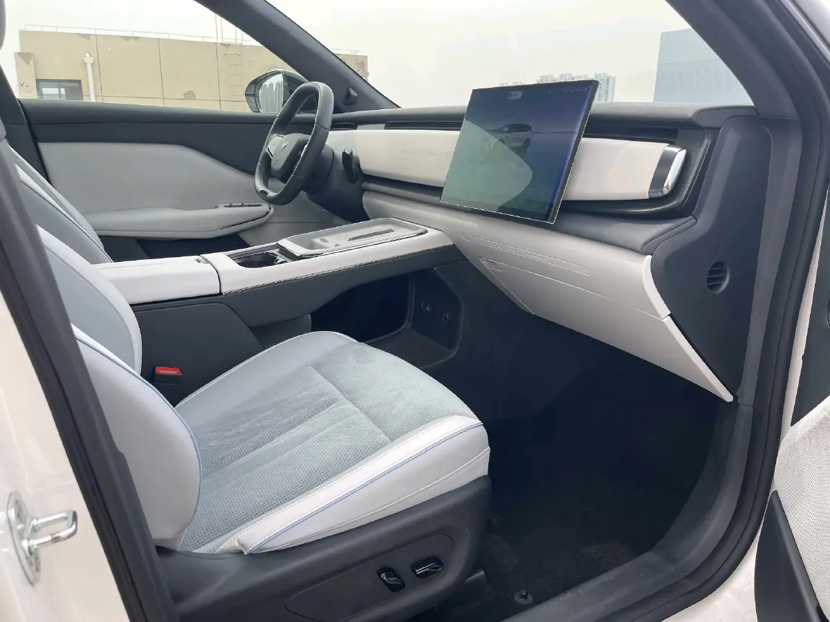 2024 Voyah ZhiYin BEV 79KWH,autocango,china used car exporter,china ev exporter,chinese used car exporter,chinese used ev exporter