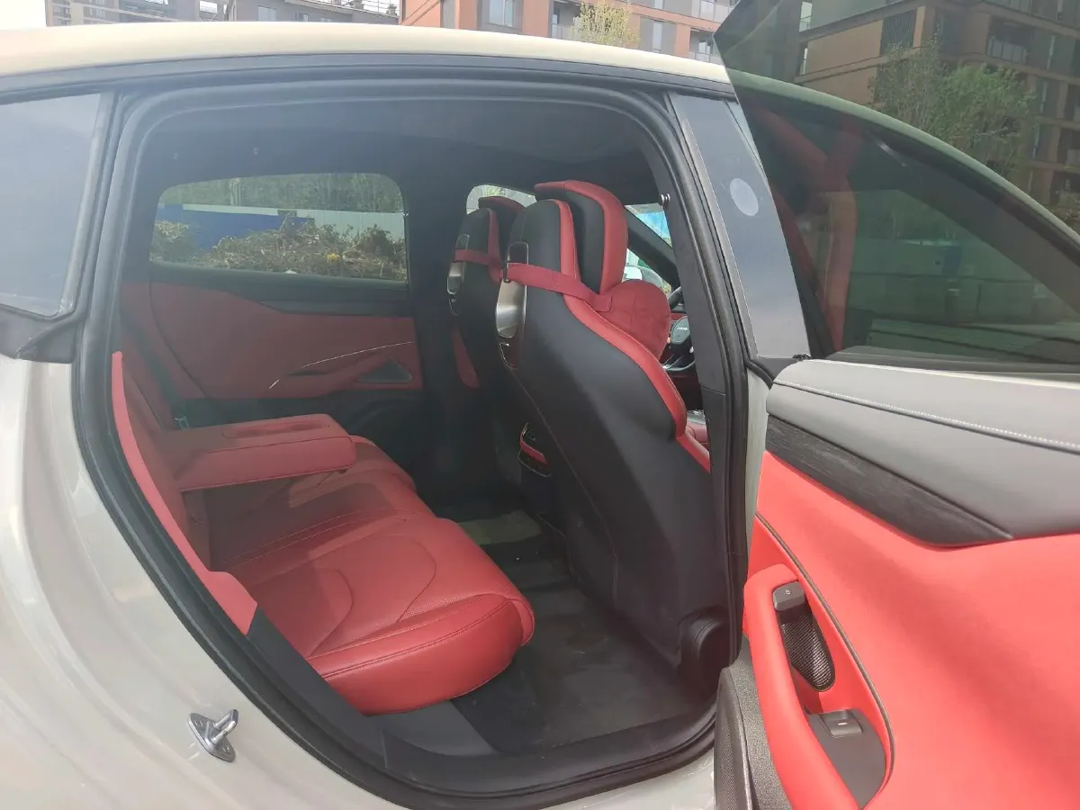 2024 MI SU7 BEV 101KWH,autocango,china used car exporter,china ev exporter,chinese used car exporter,chinese used ev exporter
