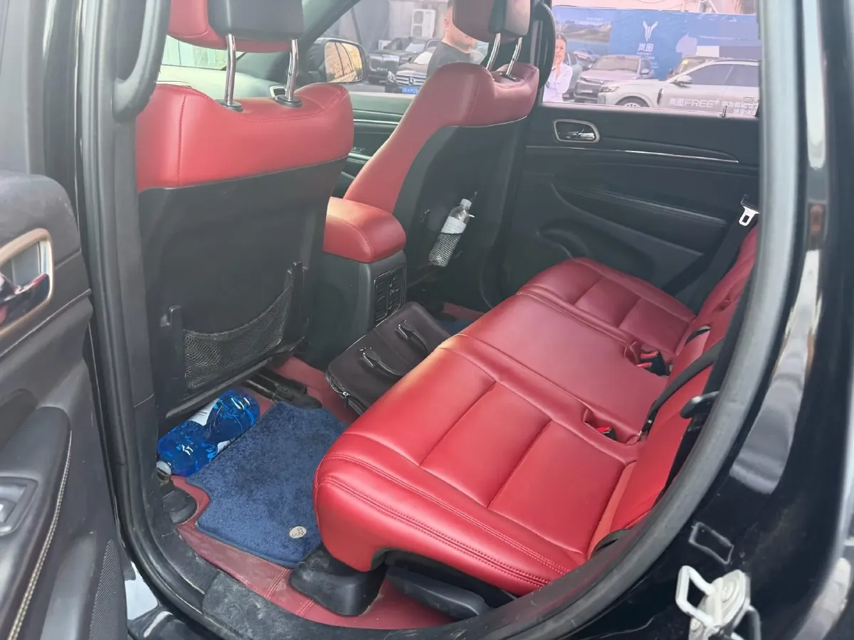 2017 Jeep Grand Cherokee 3.0L 234HP V6 8AT,autocango,china used car exporter,china ev exporter,chinese used car exporter,chinese used ev exporter