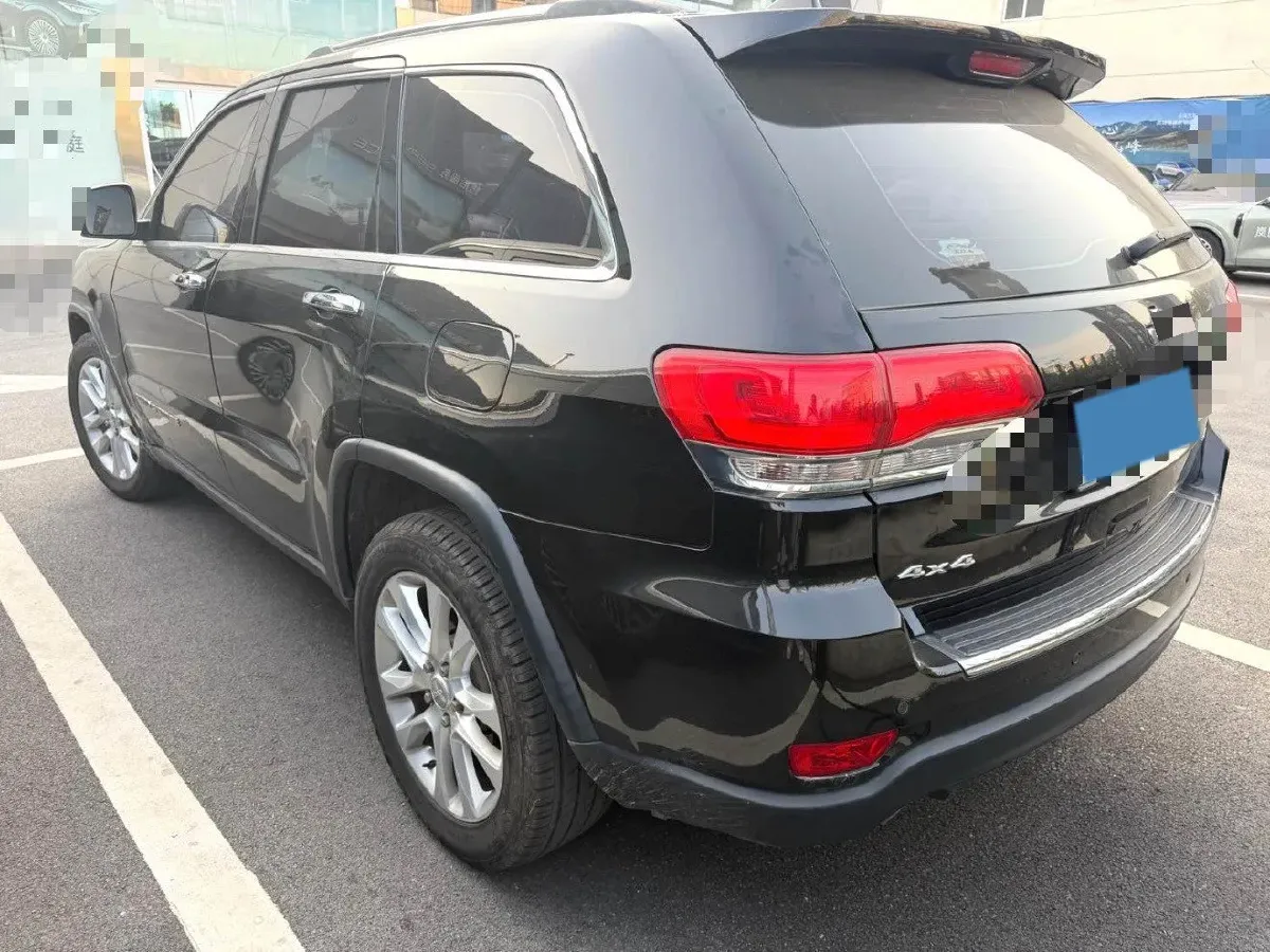 2017 Jeep Grand Cherokee 3.0L 234HP V6 8AT,autocango,china used car exporter,china ev exporter,chinese used car exporter,chinese used ev exporter