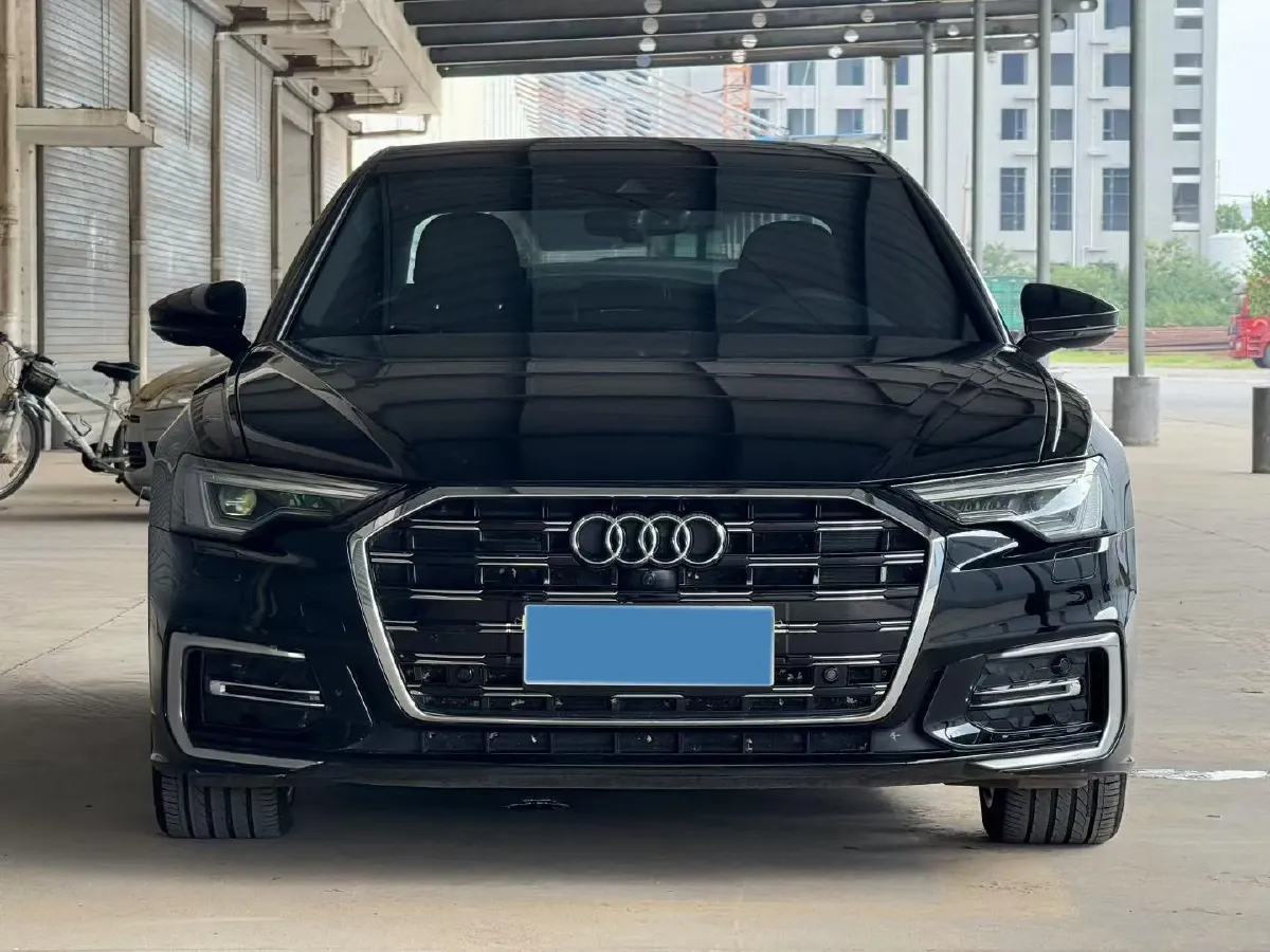 2023 Audi A6L 2.0T 190HP L4 7DCT,autocango,china used car exporter,china ev exporter,chinese used car exporter,chinese used ev exporter