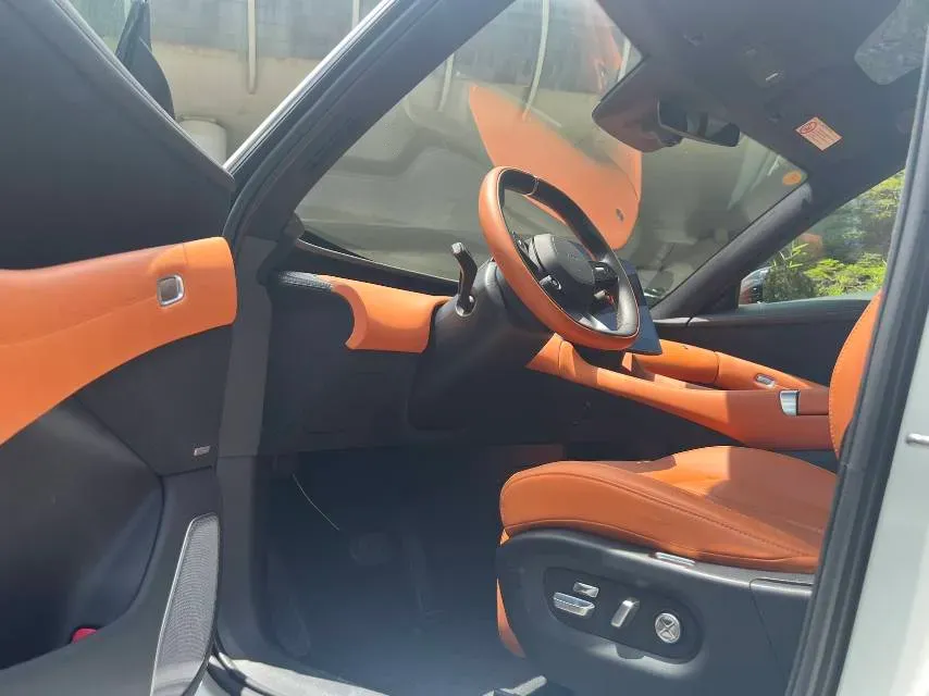 2025 MI YU7 BEV 101.7KWH,autocango,china used car exporter,china ev exporter,chinese used car exporter,chinese used ev exporter