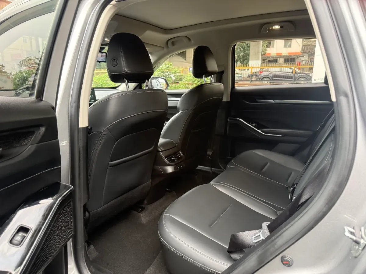 2021 Haval H6 1.5T 169HP L4 7DCT,autocango,china used car exporter,china ev exporter,chinese used car exporter,chinese used ev exporter