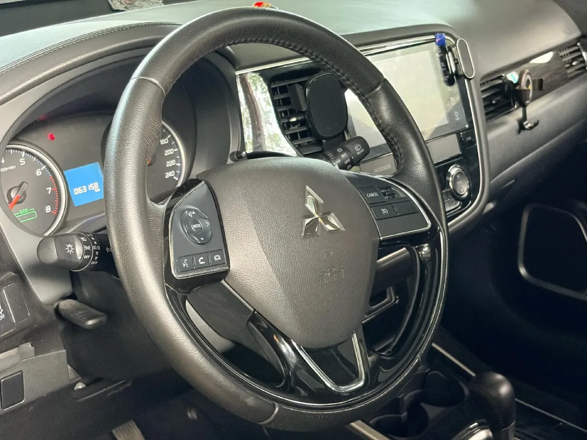 2018 Mitsubishi Outlander 2.0L 166HP L4 CVT,autocango,china used car exporter,china ev exporter,chinese used car exporter,chinese used ev exporter