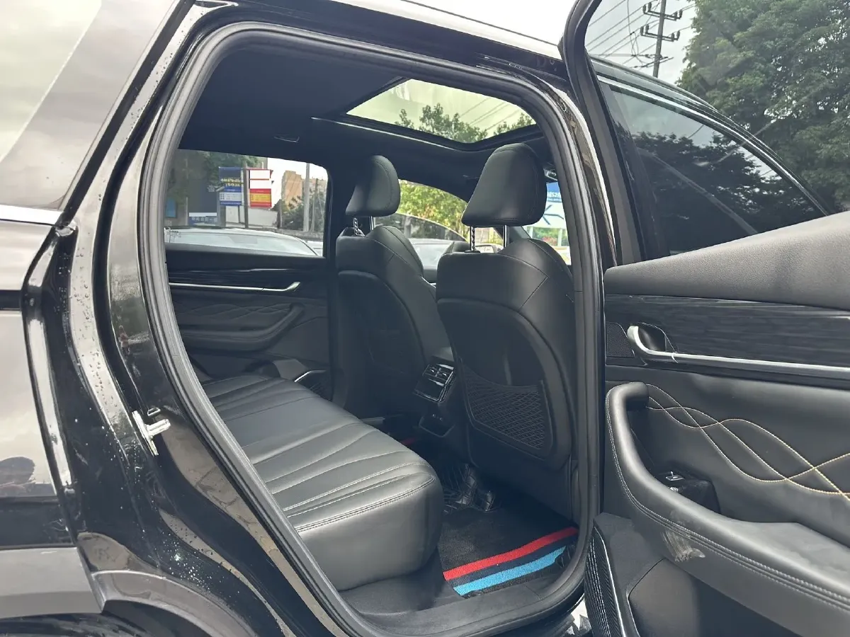 2024 Geely Monjaro 2.0T 218HP L4 7DCT,autocango,china used car exporter,china ev exporter,chinese used car exporter,chinese used ev exporter