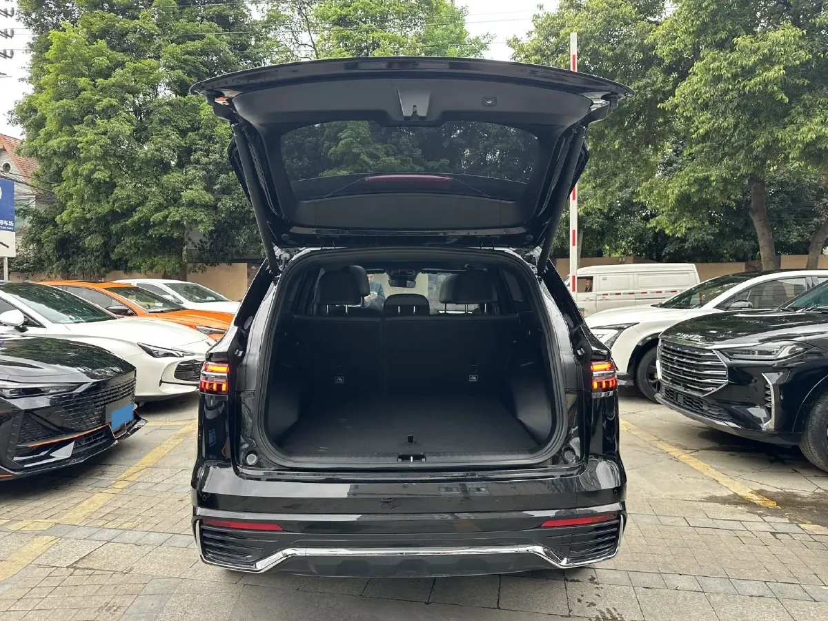 2024 Geely Monjaro 2.0T 218HP L4 7DCT,autocango,china used car exporter,china ev exporter,chinese used car exporter,chinese used ev exporter