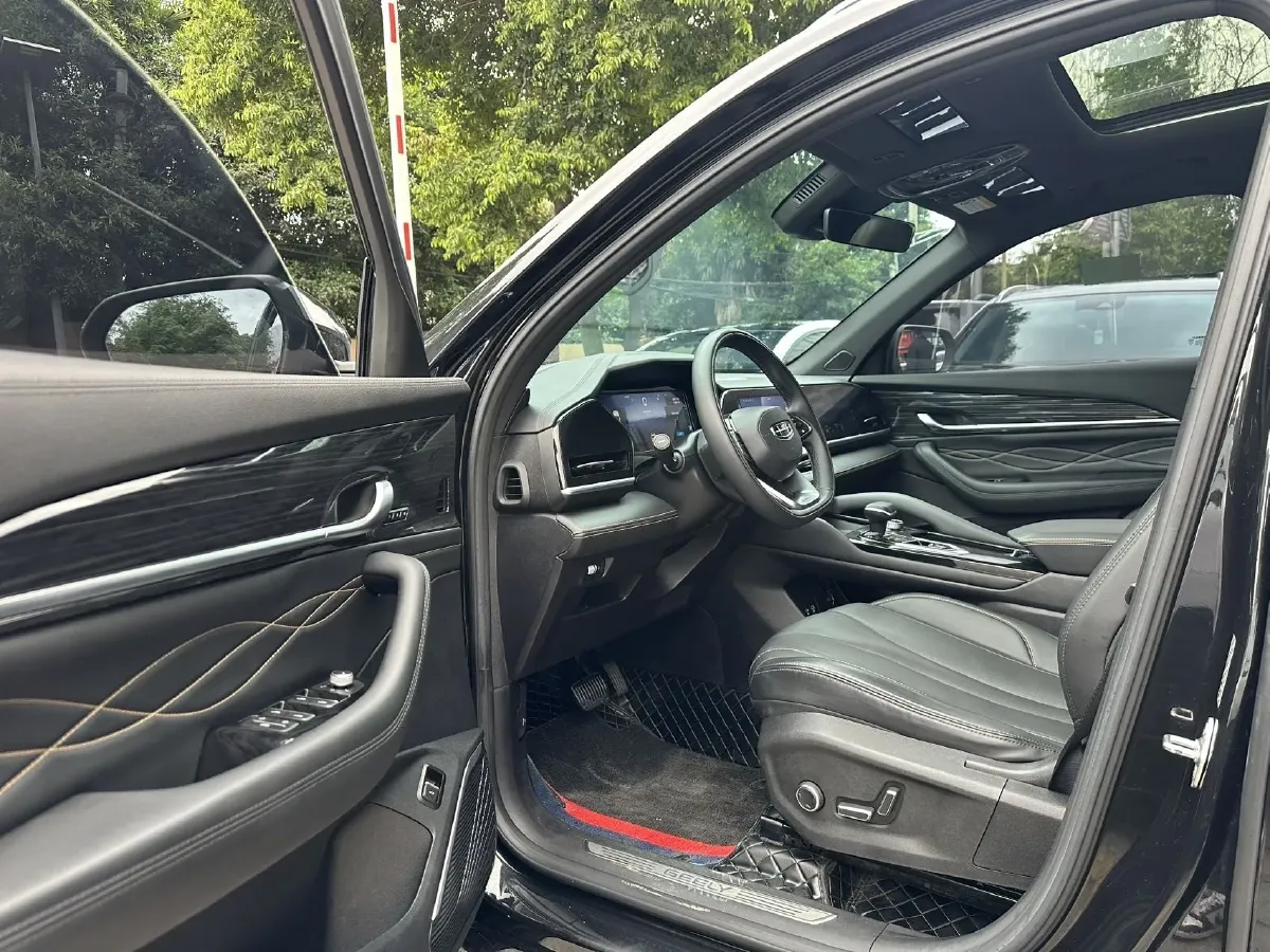 2024 Geely Monjaro 2.0T 218HP L4 7DCT,autocango,china used car exporter,china ev exporter,chinese used car exporter,chinese used ev exporter