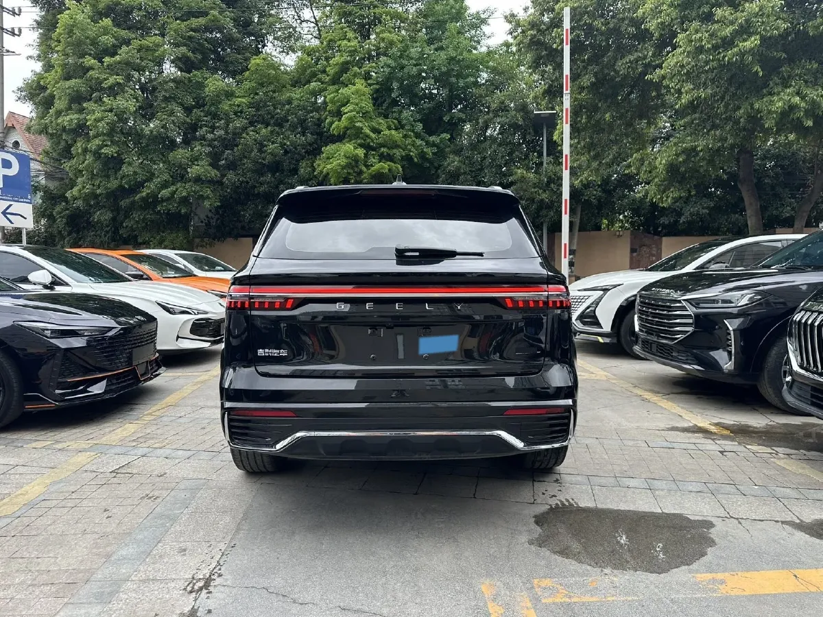 2024 Geely Monjaro 2.0T 218HP L4 7DCT,autocango,china used car exporter,china ev exporter,chinese used car exporter,chinese used ev exporter