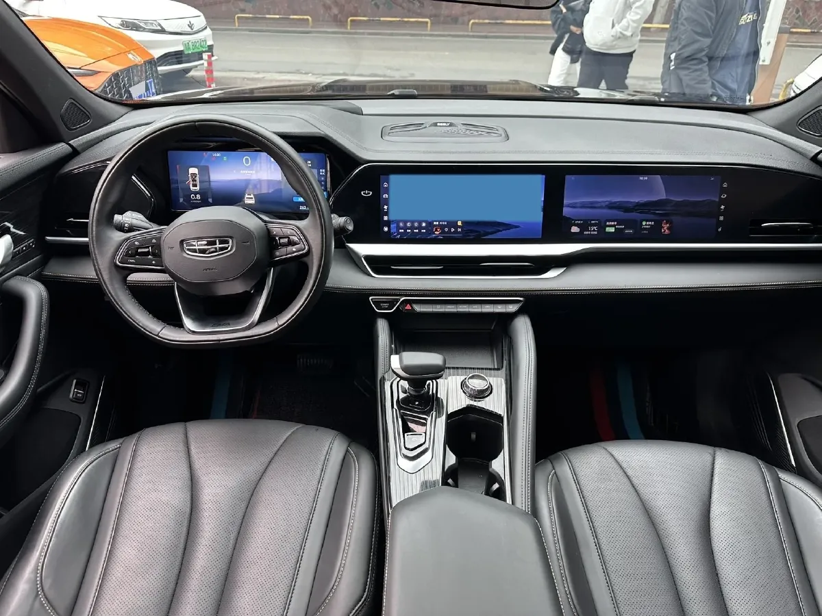 2024 Geely Monjaro 2.0T 218HP L4 7DCT,autocango,china used car exporter,china ev exporter,chinese used car exporter,chinese used ev exporter