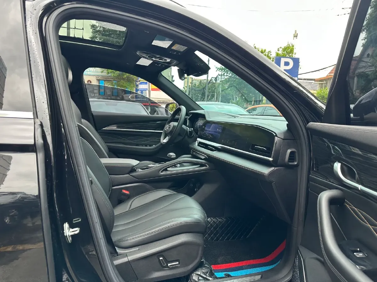2024 Geely Monjaro 2.0T 218HP L4 7DCT,autocango,china used car exporter,china ev exporter,chinese used car exporter,chinese used ev exporter