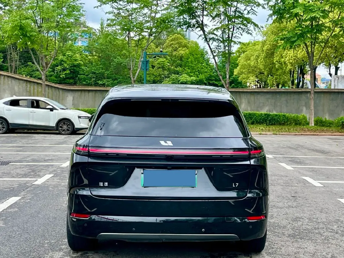 2024 Li L7 Range Extended 154HP REEV 42.8KWH,autocango,china used car exporter,china ev exporter,chinese used car exporter,chinese used ev exporter