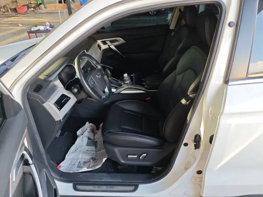 2018 Traum SEEK 5 1.5T 156HP L4 6AT,autocango,china used car exporter,china ev exporter,chinese used car exporter,chinese used ev exporter