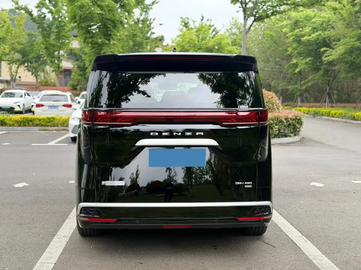 2025 Denza D9 1.5T 156HP L4 E-CVT PHEV 40KWH,autocango,china used car exporter,china ev exporter,chinese used car exporter,chinese used ev exporter