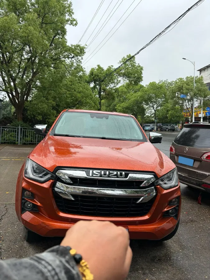 2021 Isuzu D-MAX 1.9T 163HP L4 6AT,autocango,china used car exporter,china ev exporter,chinese used car exporter,chinese used ev exporter