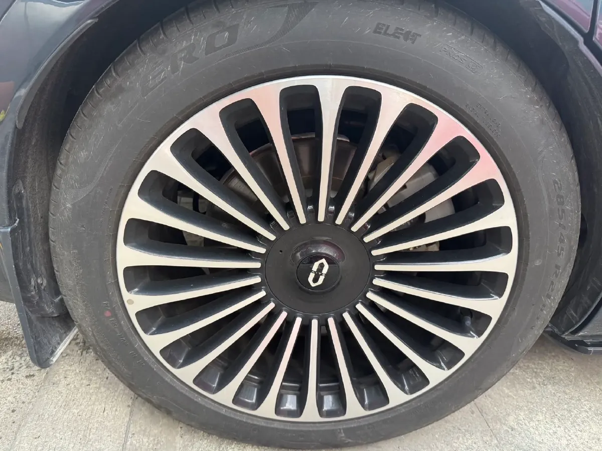 2024 AITO AITO M9 1.5T 152HP L4 REEV 42KWH,autocango,china used car exporter,china ev exporter,chinese used car exporter,chinese used ev exporter