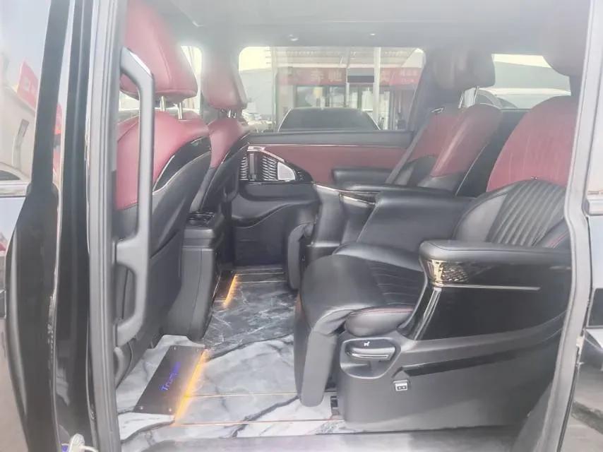 2023 GAC Trumpchi M8 2.0T 252HP L4 8AT,autocango,china used car exporter,china ev exporter,chinese used car exporter,chinese used ev exporter
