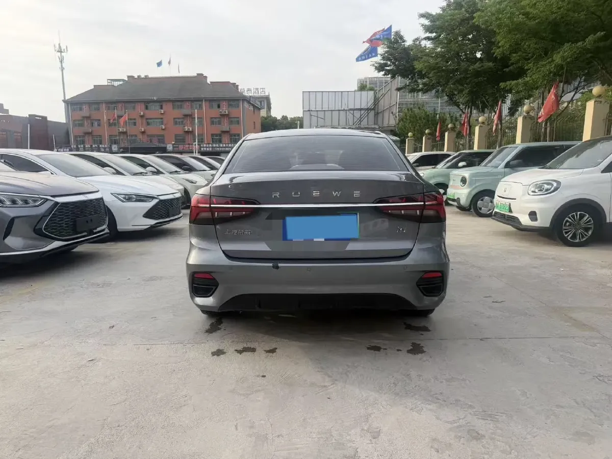 2021 Roewe i5 1.5L 120HP L4 CVT,autocango,china used car exporter,china ev exporter,chinese used car exporter,chinese used ev exporter