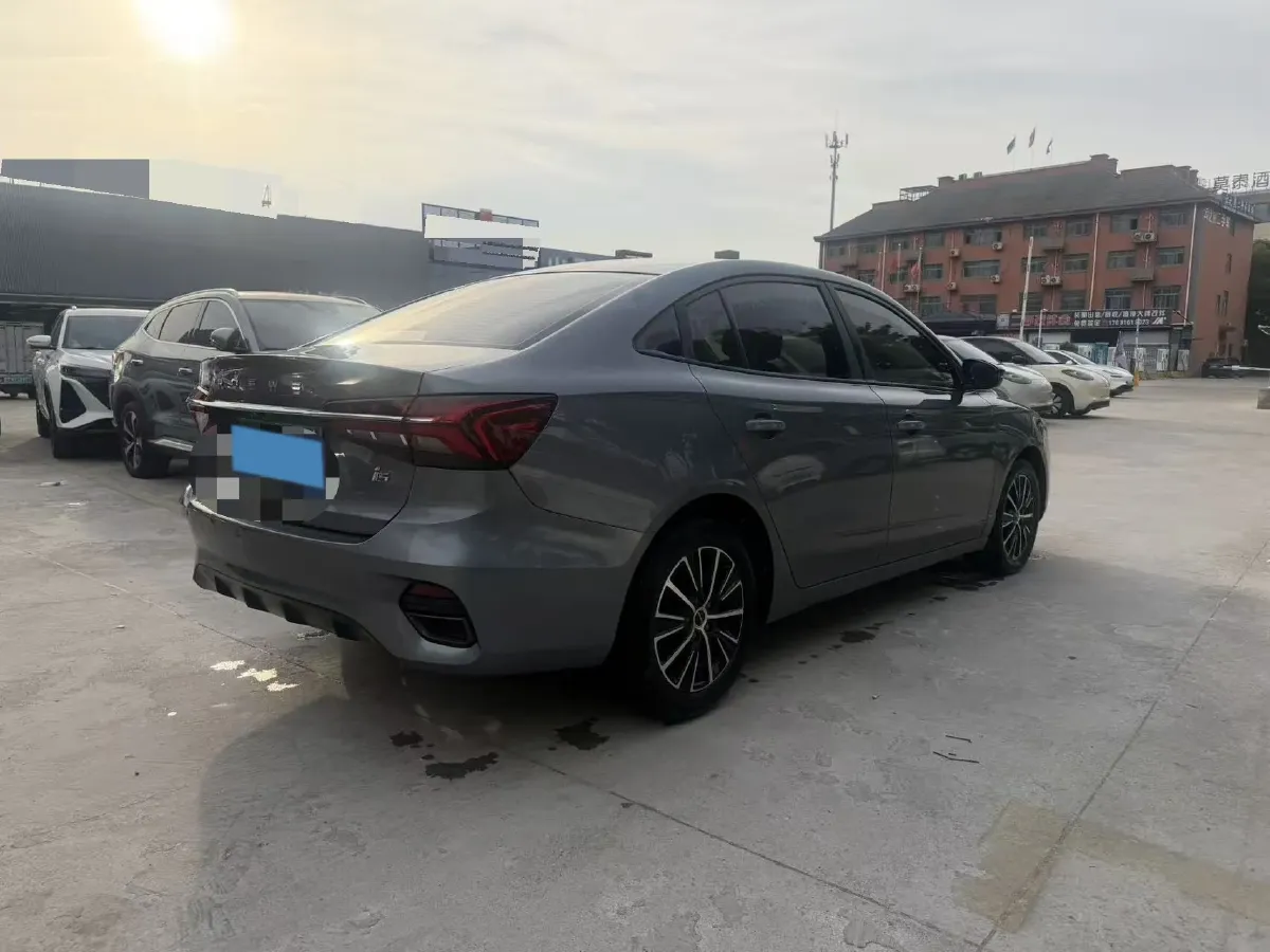 2021 Roewe i5 1.5L 120HP L4 CVT,autocango,china used car exporter,china ev exporter,chinese used car exporter,chinese used ev exporter