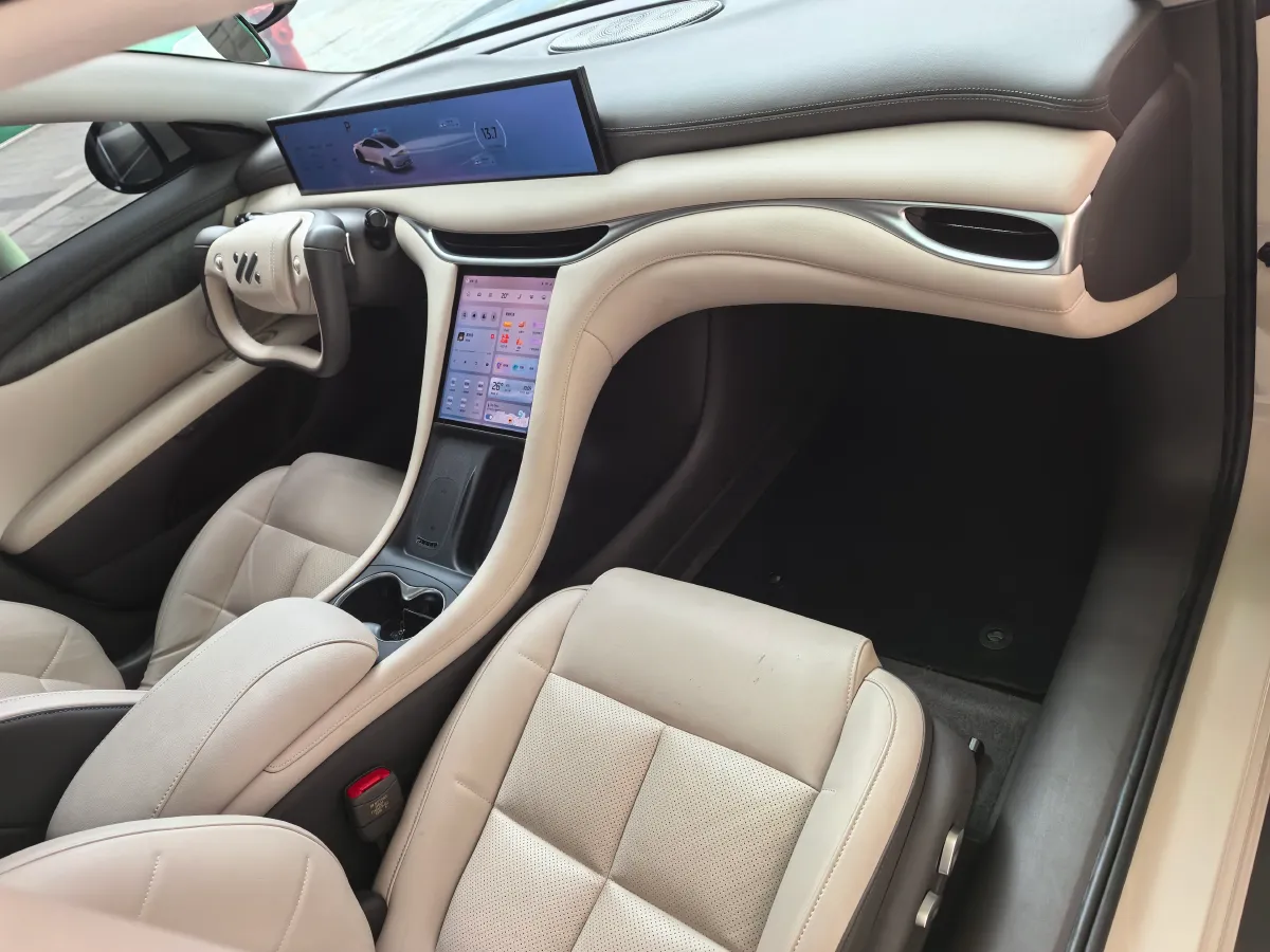 2024 IM L6 BEV 75KWH,autocango,china used car exporter,china ev exporter,chinese used car exporter,chinese used ev exporter