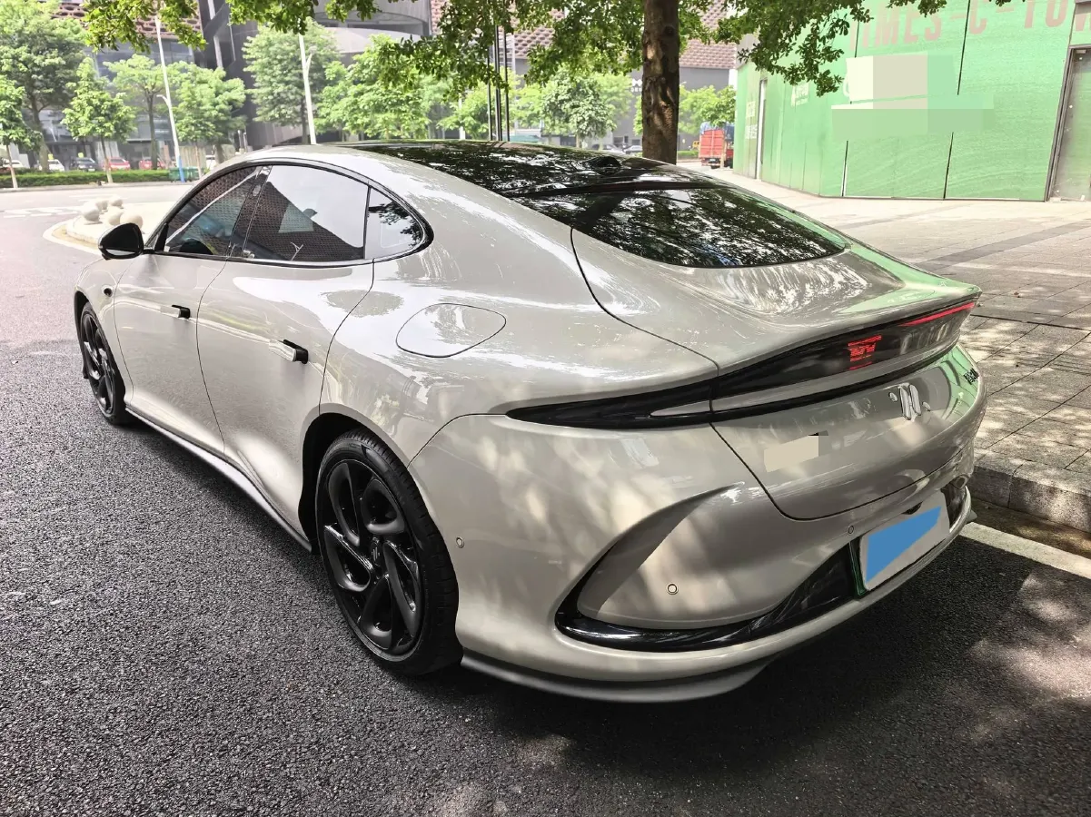 2024 IM L6 BEV 75KWH,autocango,china used car exporter,china ev exporter,chinese used car exporter,chinese used ev exporter