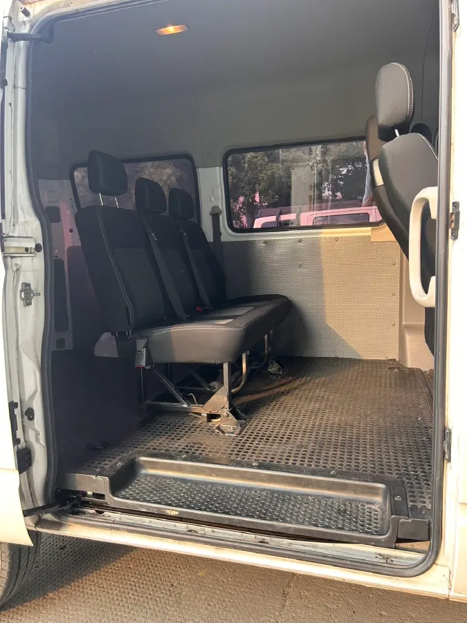 2021 MAXUS XinTu V80 2.0T 127HP L4 6MT,autocango,china used car exporter,china ev exporter,chinese used car exporter,chinese used ev exporter