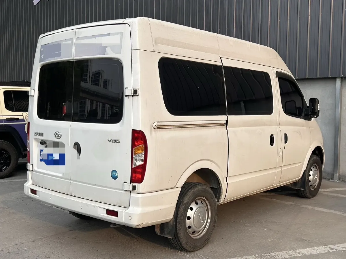 2021 MAXUS XinTu V80 2.0T 127HP L4 6MT,autocango,china used car exporter,china ev exporter,chinese used car exporter,chinese used ev exporter