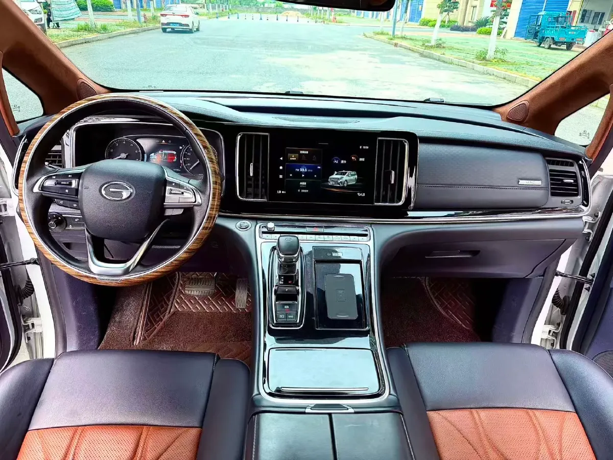 2021 GAC Trumpchi M8 2.0T 252HP L4 8AT,autocango,china used car exporter,china ev exporter,chinese used car exporter,chinese used ev exporter