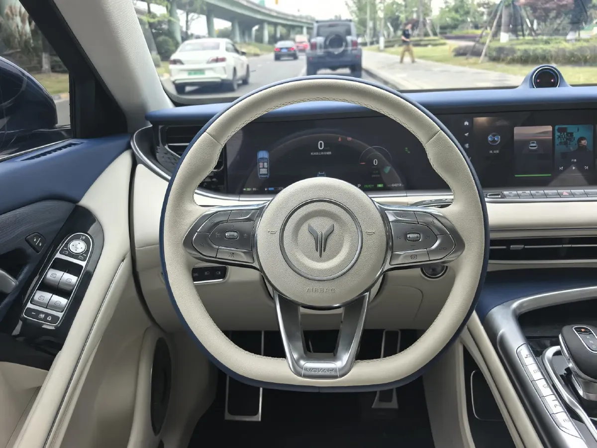 2021 Voyah FREE Range Extended 109HP REEV 33KWH,autocango,china used car exporter,china ev exporter,chinese used car exporter,chinese used ev exporter