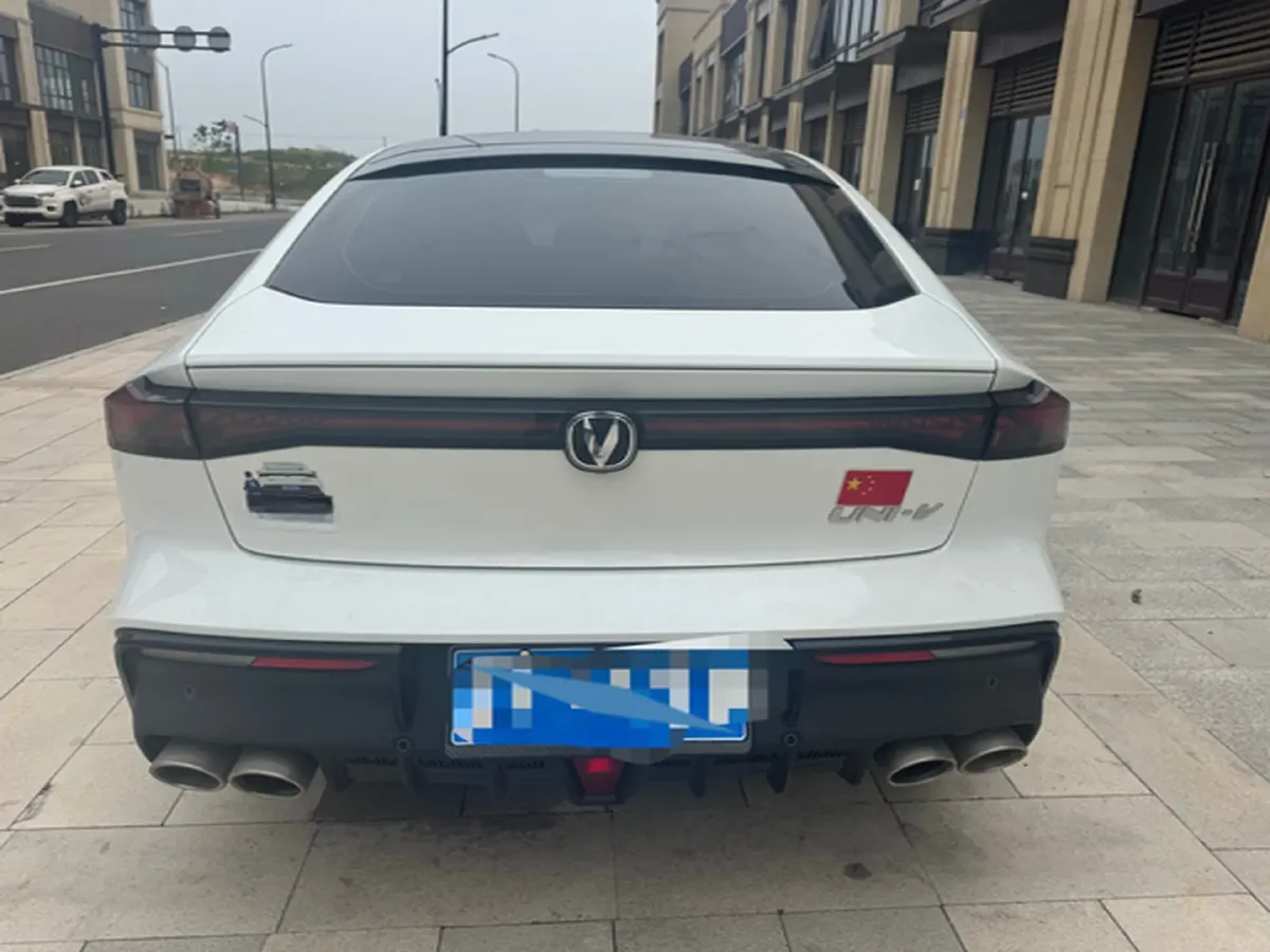2023 ChangAn UNI-V 1.5T 188HP L4 7DCT,autocango,china used car exporter,china ev exporter,chinese used car exporter,chinese used ev exporter