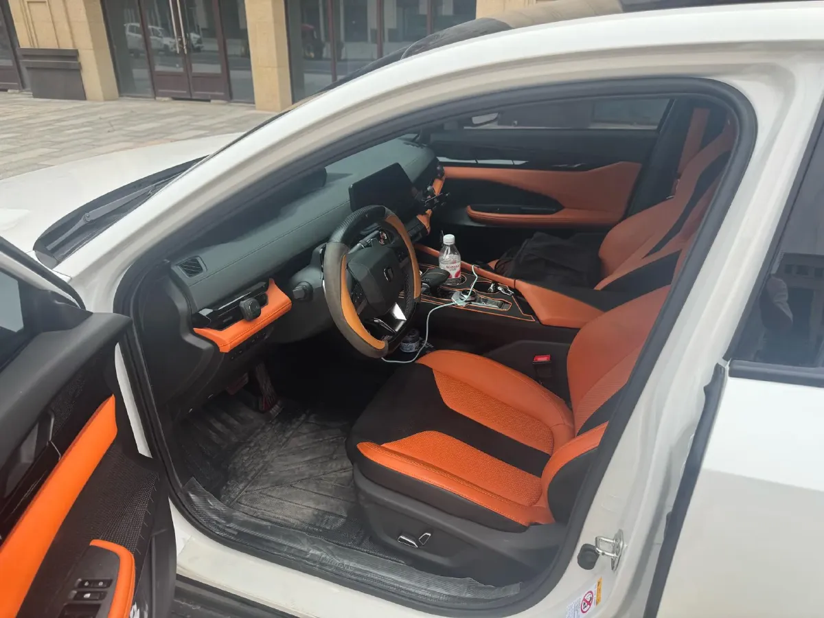 2023 ChangAn UNI-V 1.5T 188HP L4 7DCT,autocango,china used car exporter,china ev exporter,chinese used car exporter,chinese used ev exporter