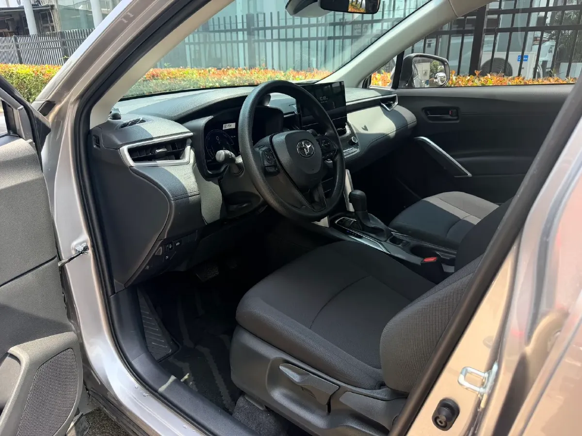 2024 Toyota Corolla Cross 2.0L 152HP L4 E-CVT Hybrid,autocango,china used car exporter,china ev exporter,chinese used car exporter,chinese used ev exporter
