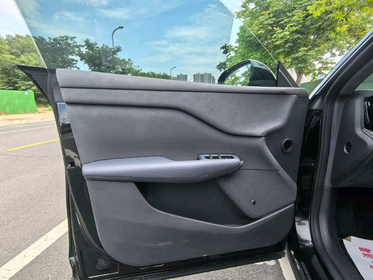 2024 Voyah ZhiYin BEV 79KWH,autocango,china used car exporter,china ev exporter,chinese used car exporter,chinese used ev exporter