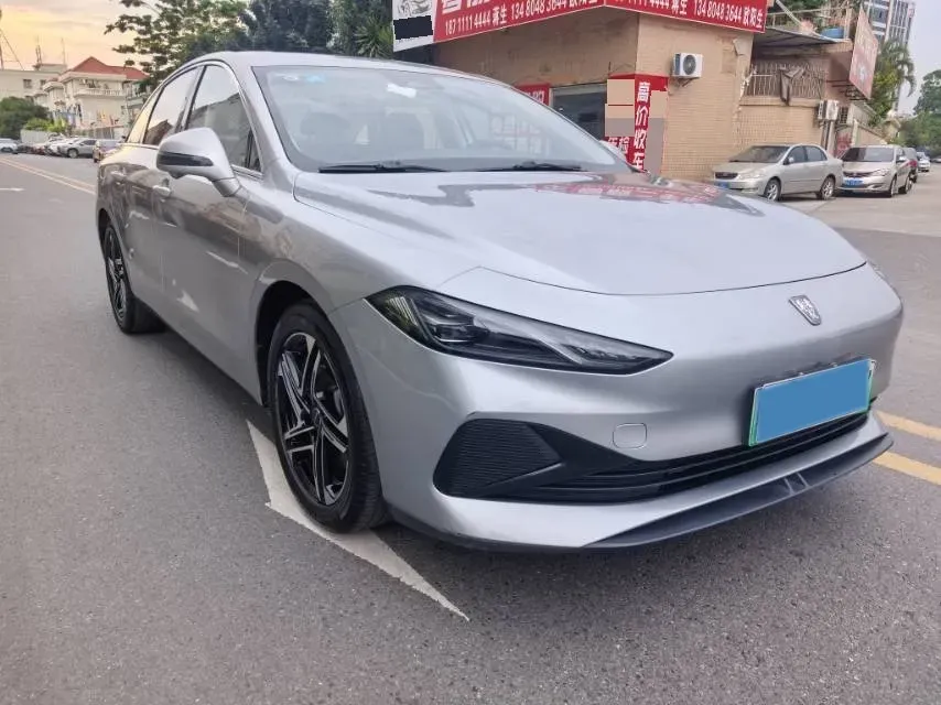 2023 Roewe D7 1.5L 112HP L4 1DHT PHEV 21.4KWH,autocango,china used car exporter,china ev exporter,chinese used car exporter,chinese used ev exporter