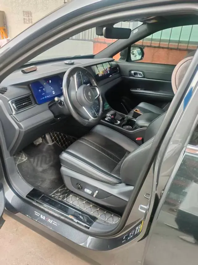 2020 Li ONE Range Extended 131HP REEV 40.5KWH,autocango,china used car exporter,china ev exporter,chinese used car exporter,chinese used ev exporter