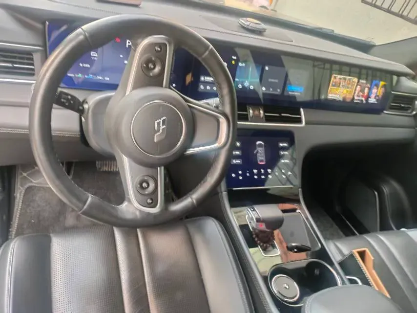 2020 Li ONE Range Extended 131HP REEV 40.5KWH,autocango,china used car exporter,china ev exporter,chinese used car exporter,chinese used ev exporter