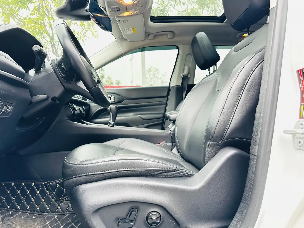 2021 Jeep Compass 1.3T 173HP L4 7DCT,autocango,china used car exporter,china ev exporter,chinese used car exporter,chinese used ev exporter