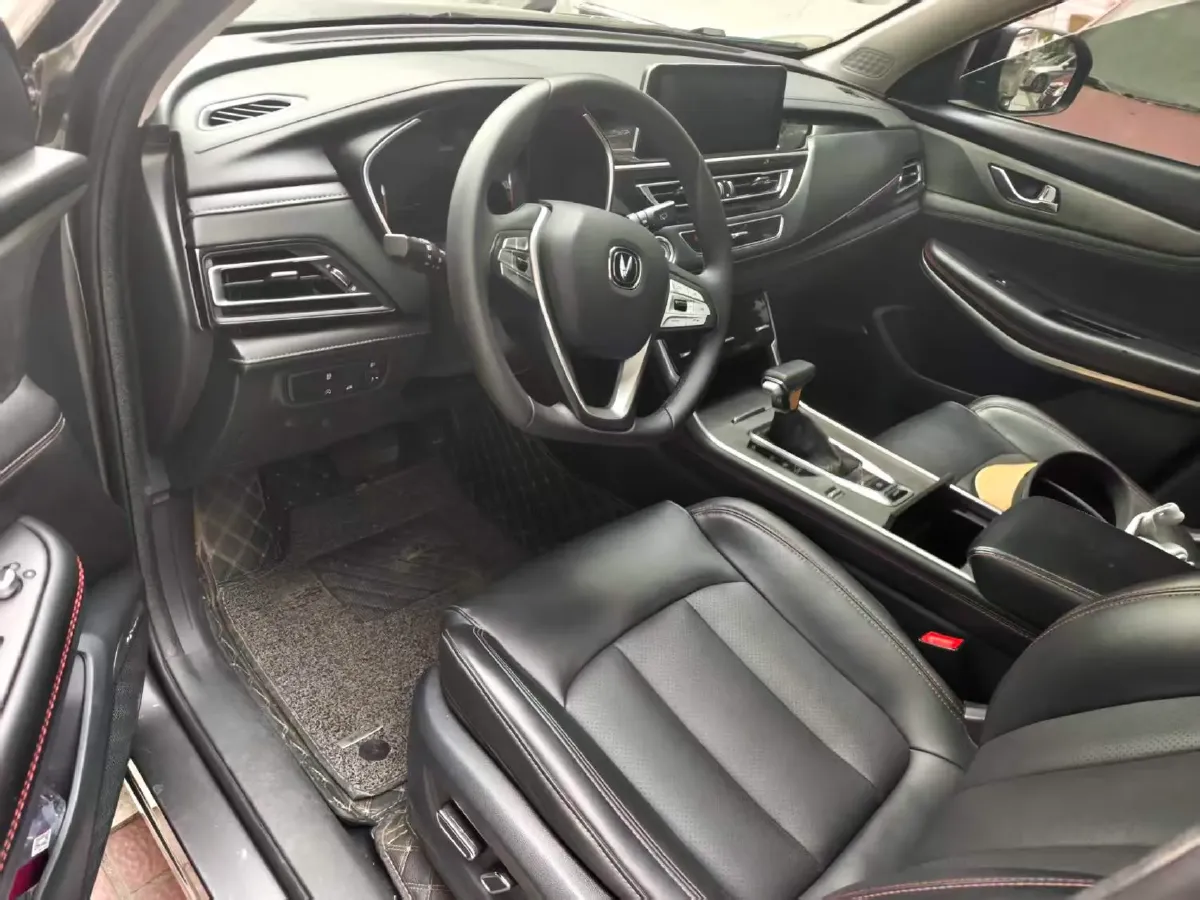 2021 ChangAn CS75 1.5T 178HP L4 7DCT,autocango,china used car exporter,china ev exporter,chinese used car exporter,chinese used ev exporter