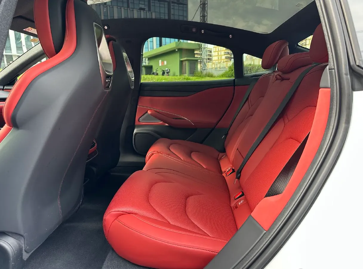 2024 MI SU7 BEV 73.6KWH,autocango,china used car exporter,china ev exporter,chinese used car exporter,chinese used ev exporter