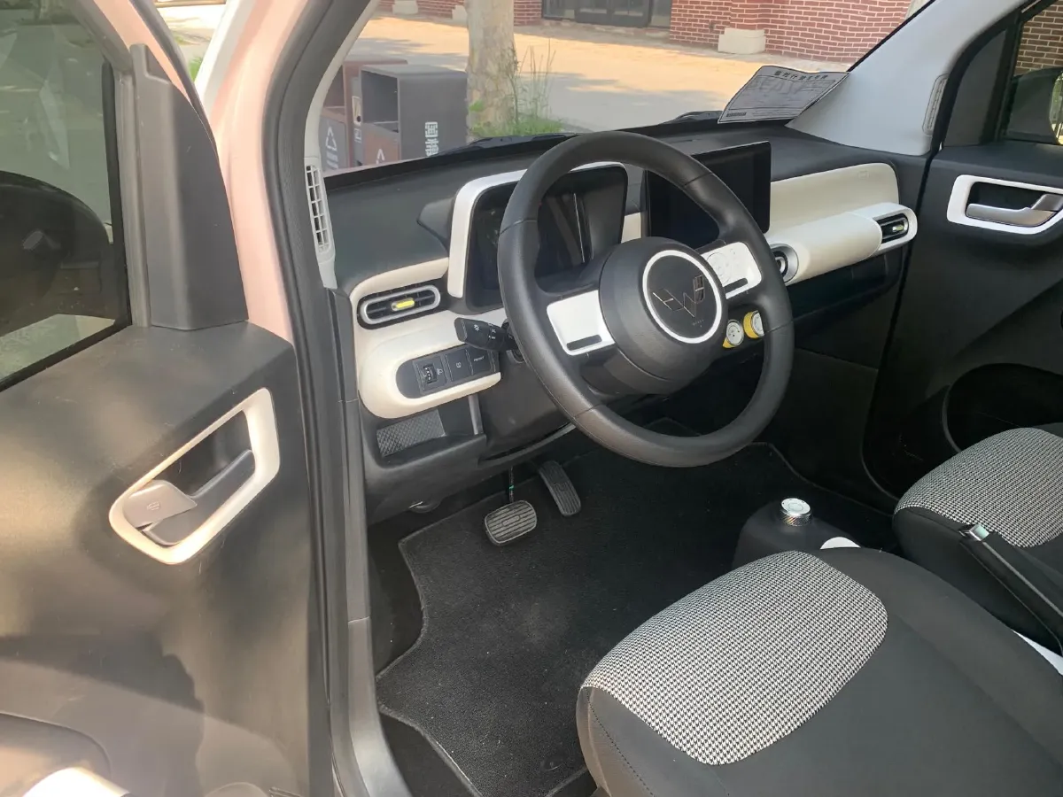 2024 WuLing HongGuang MINI EV BEV 17.3KWH,autocango,china used car exporter,china ev exporter,chinese used car exporter,chinese used ev exporter