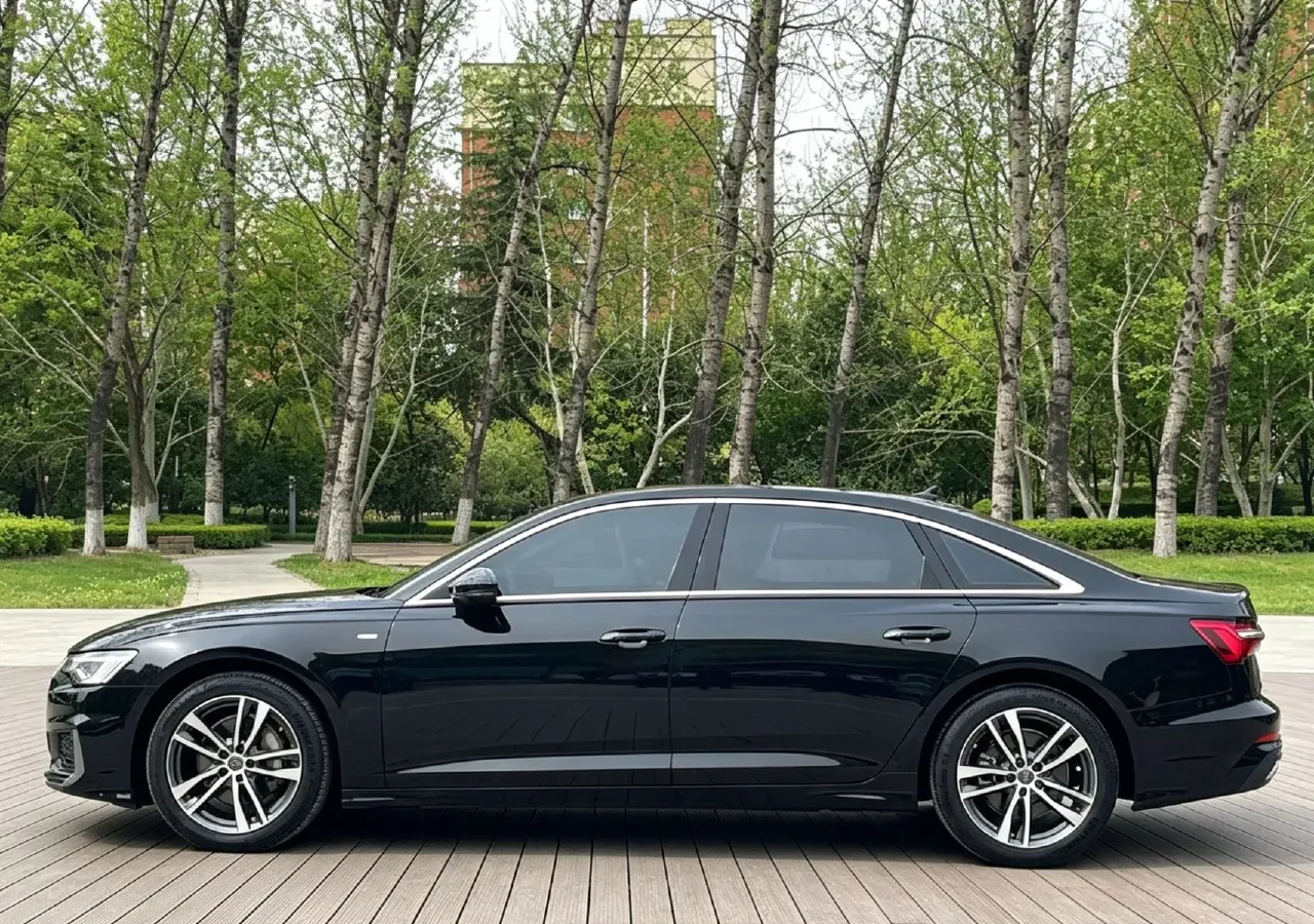 2020 Audi A6L 2.0T 190HP L4 7DCT,autocango,china used car exporter,china ev exporter,chinese used car exporter,chinese used ev exporter