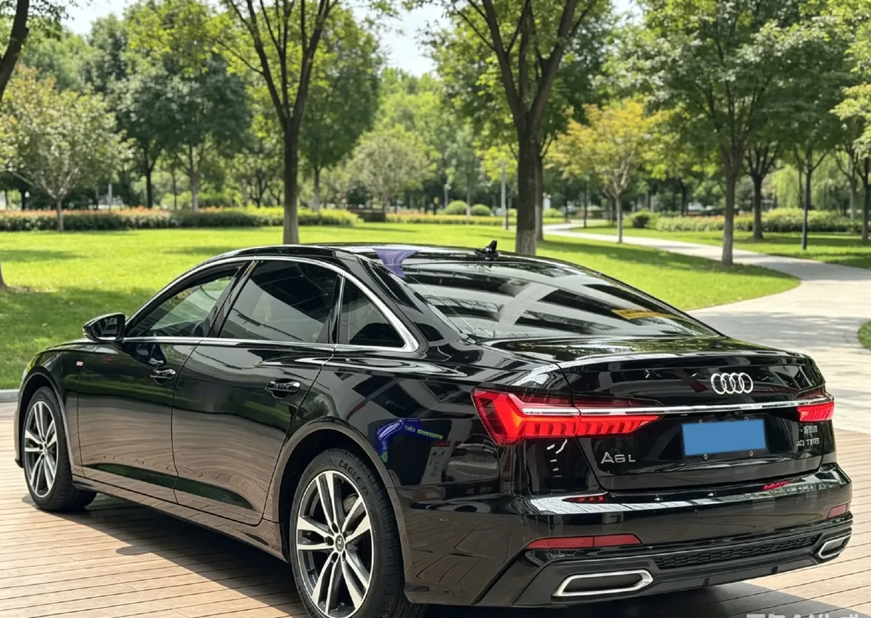 2020 Audi A6L 2.0T 190HP L4 7DCT,autocango,china used car exporter,china ev exporter,chinese used car exporter,chinese used ev exporter