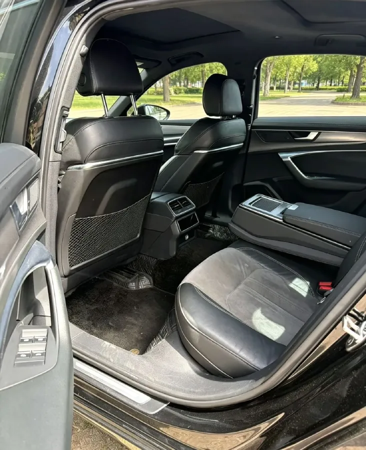 2020 Audi A6L 2.0T 190HP L4 7DCT,autocango,china used car exporter,china ev exporter,chinese used car exporter,chinese used ev exporter