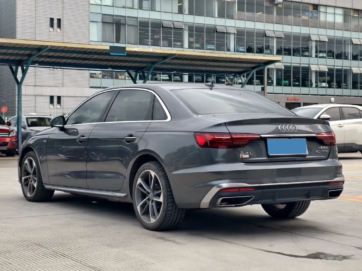 2020 Audi A4L 2.0T 190HP L4 7DCT,autocango,china used car exporter,china ev exporter,chinese used car exporter,chinese used ev exporter