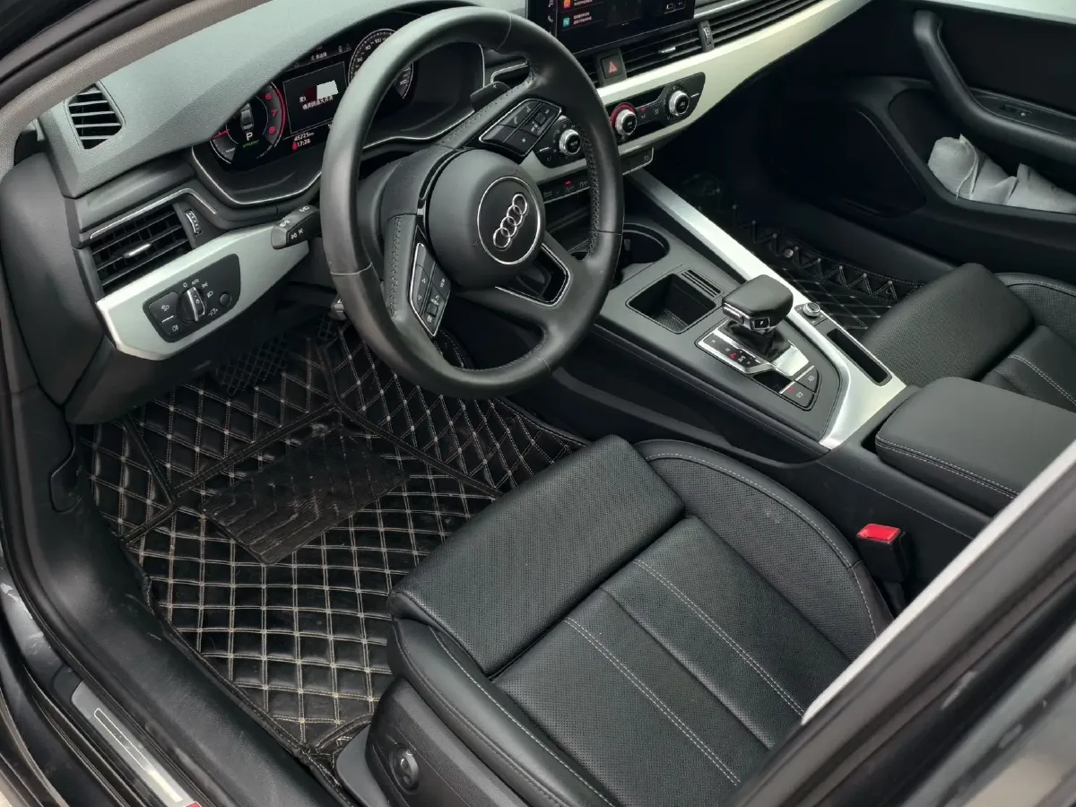 2020 Audi A4L 2.0T 190HP L4 7DCT,autocango,china used car exporter,china ev exporter,chinese used car exporter,chinese used ev exporter