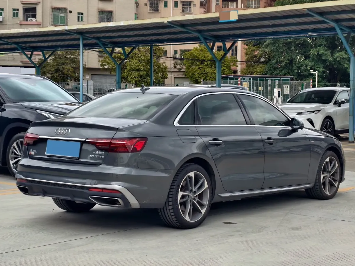 2020 Audi A4L 2.0T 190HP L4 7DCT,autocango,china used car exporter,china ev exporter,chinese used car exporter,chinese used ev exporter
