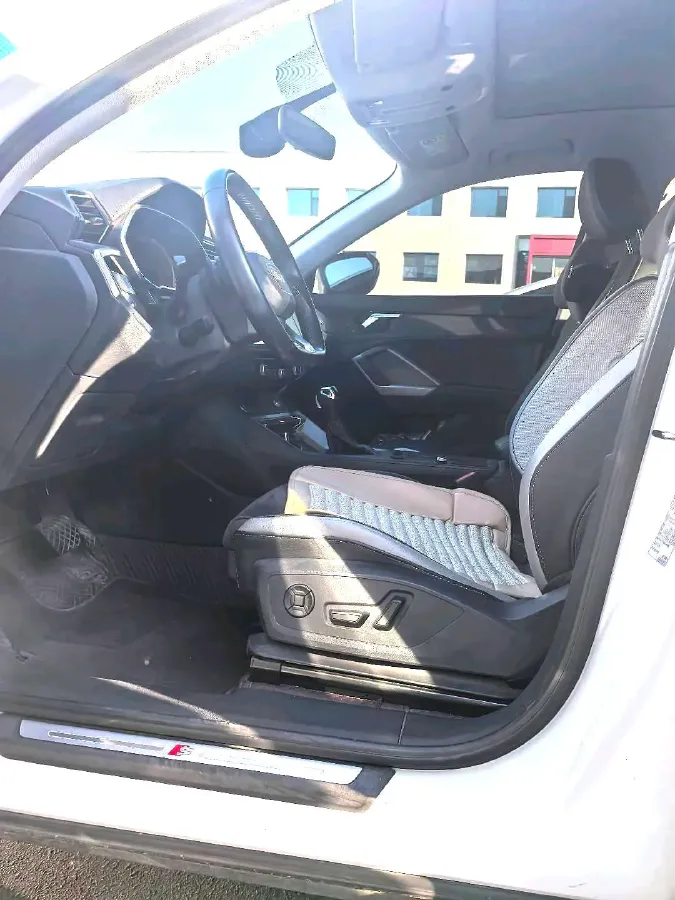 2022 Audi Q3 1.4T 150HP L4 7DCT,autocango,china used car exporter,china ev exporter,chinese used car exporter,chinese used ev exporter