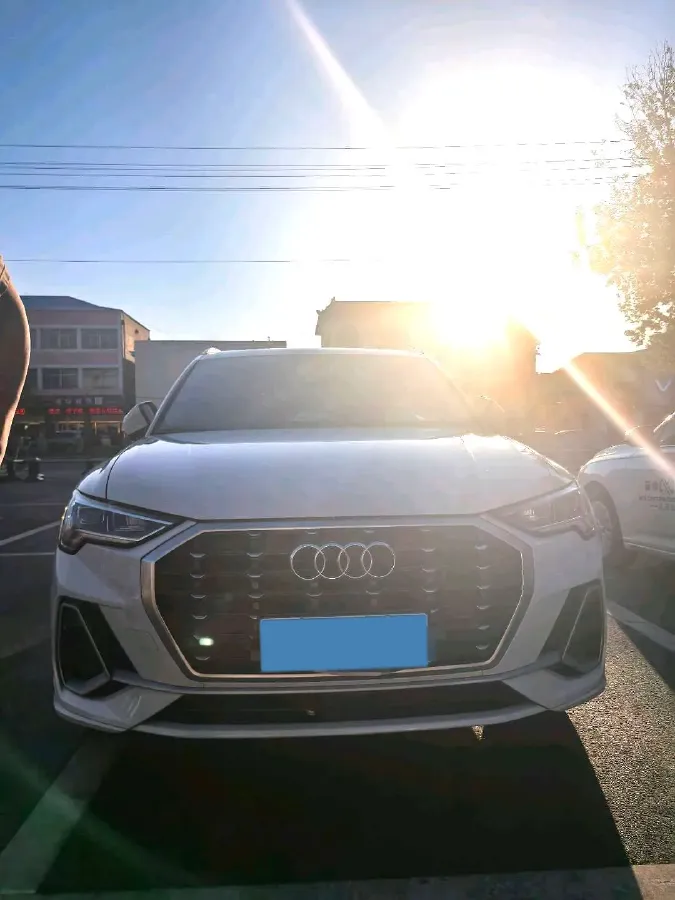 2022 Audi Q3 1.4T 150HP L4 7DCT,autocango,china used car exporter,china ev exporter,chinese used car exporter,chinese used ev exporter
